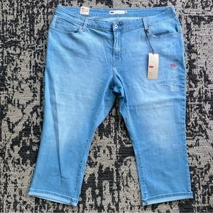 NWT Levi’s Classic Capri Size 22W